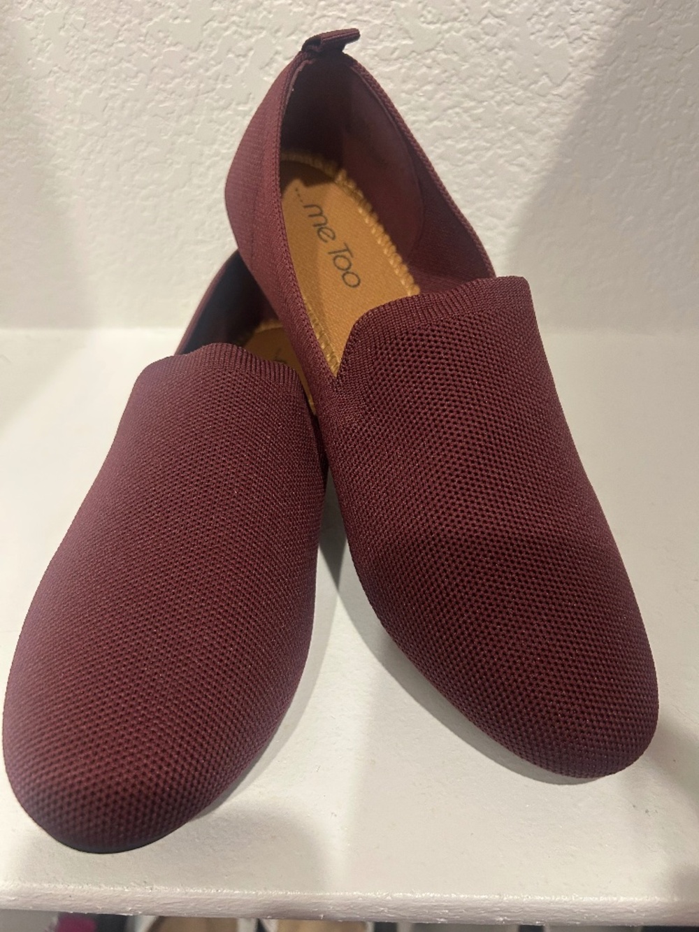 Women's flat shoes